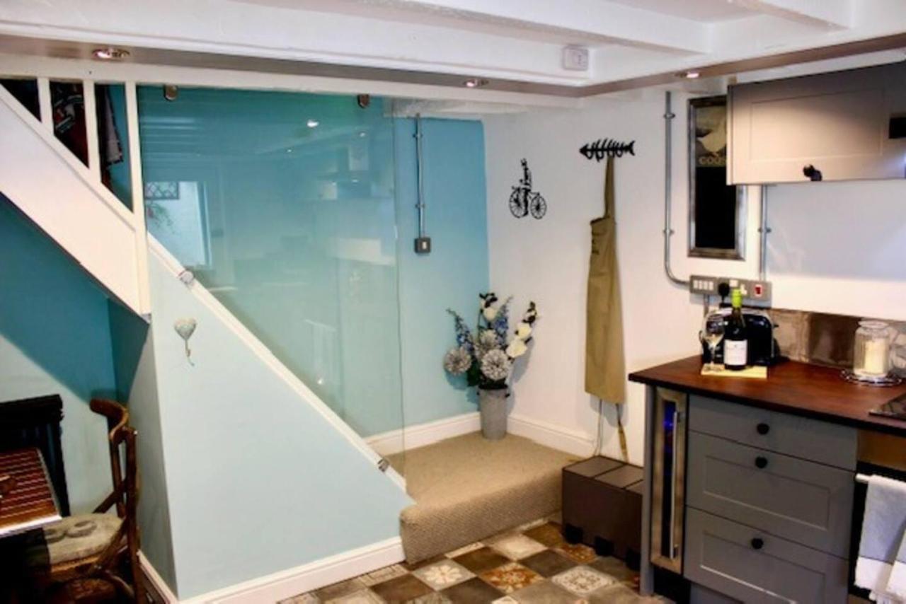 Boutique Fisherman's Grade II Listed Cottage Scarborough Extérieur photo